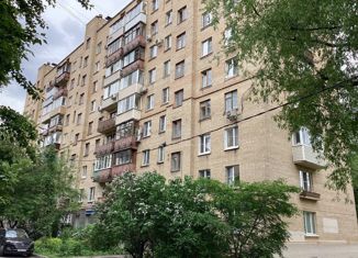 Продаю 3-комнатную квартиру, 58 м2, Москва, улица Маршала Бирюзова, 13, метро Октябрьское поле