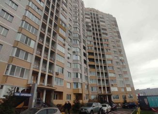 Продам 1-комнатную квартиру, 47 м2, Брянск, Белобережская улица, 20, Фокинский район