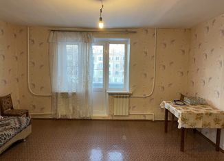 Продается двухкомнатная квартира, 55.3 м2, рабочий посёлок Первомайский, улица Надежды, 1
