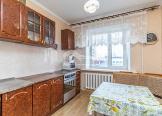 Продажа 2-комнатной квартиры, 52 м2, Тюменская область, улица Мелик-Карамова, 74