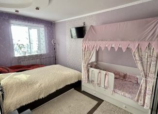 Продажа 3-ком. квартиры, 62.1 м2, поселок городского типа Благовещенка, улица Урицкого, 1А