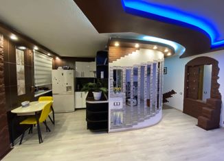 Продам квартиру студию, 42 м2, Магаданская область, улица Скуридина, 6А