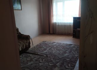 Продам 1-ком. квартиру, 47 м2, Давлеканово, улица Карла Маркса, 135