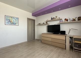 Продам двухкомнатную квартиру, 52 м2, Тольятти, улица Горького, 76, ЖК Весна