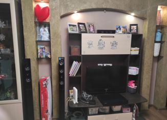 Продается 3-ком. квартира, 57.6 м2, рабочий посёлок Крутинка, улица Ленина, 56