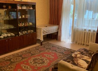 Продам 4-ком. квартиру, 78.1 м2, Алексин, улица Дружбы, 7