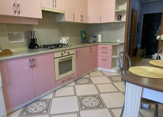 Продается 2-ком. квартира, 56 м2, поселок городского типа Афипский, улица Пушкина, 53