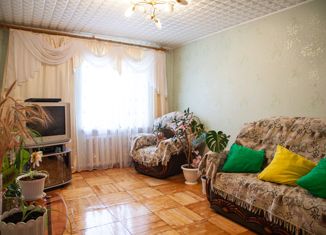Продаю четырехкомнатную квартиру, 98.9 м2, Бирск, улица Мира, 144