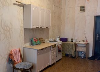 Продается 2-комнатная квартира, 30 м2, Бугуруслан, 2-й микрорайон, 23