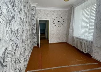 Продаю двухкомнатную квартиру, 53.5 м2, Новотроицк, Советская улица, 44