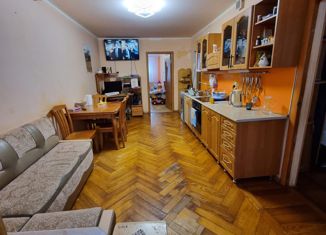 Двухкомнатная квартира на продажу, 42.8 м2, посёлок городского типа Лучегорск, 4-й микрорайон, 8