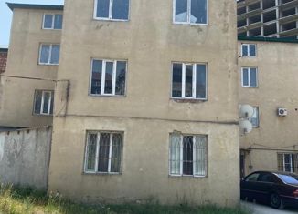 Продается трехкомнатная квартира, 177.5 м2, Махачкала, проспект Насрутдинова, 272Ак3