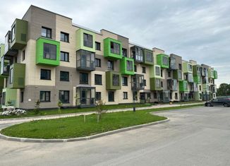 Продаю 2-комнатную квартиру, 98.3 м2, рабочий посёлок Кольцово, микрорайон Спектр, 9