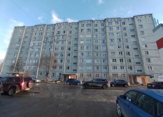 Продается трехкомнатная квартира, 66 м2, Сосенский, улица Микрорайон Победы, 40