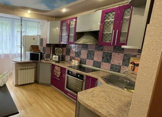 Сдается в аренду 2-ком. квартира, 52 м2, Усть-Илимск, улица Георгия Димитрова, 24