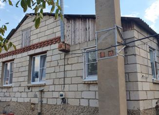 Продается дом, 107.8 м2, поселок городского типа Красные Баррикады, улица Чехова, 138А