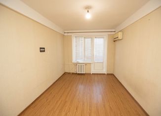 Продажа 1-ком. квартиры, 33 м2, Махачкала, улица Абдулхакима Исмаилова, 40, Советский район