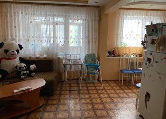 Продаю двухкомнатную квартиру, 45 м2, Радужный, 3-й микрорайон, 14