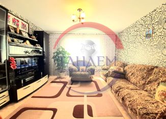 Продам 5-ком. квартиру, 76.1 м2, Прокопьевск, улица Есенина, 76/1