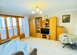 3-комнатная квартира на продажу, 64.4 м2, Севастополь, проспект Октябрьской Революции, 23к2