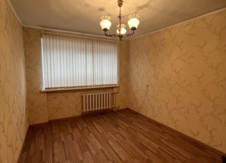 Продается 2-комнатная квартира, 47 м2, Мурманск, Советская улица, 21