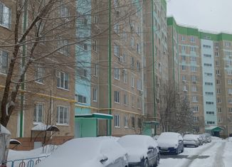 Продам 3-комнатную квартиру, 65 м2, Оренбургская область, Липовая улица, 17
