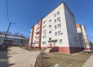 Продам 2-комнатную квартиру, 52.1 м2, поселок городского типа Кугеси, Советская улица, 15