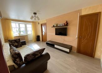 Продаю 2-ком. квартиру, 42.4 м2, село Молочное, улица Емельянова, 1