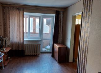 Трехкомнатная квартира на продажу, 56 м2, Новотроицк, улица Есенкова, 8