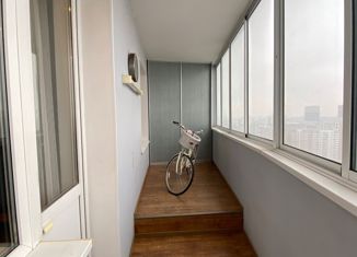 Продажа трехкомнатной квартиры, 80 м2, Москва, Митинская улица, 33, метро Митино