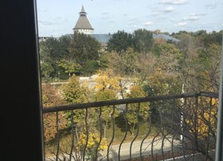 Продам 2-ком. квартиру, 54 м2, Астрахань, площадь имени Ленина, 4, Кировский район