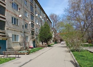 2-комнатная квартира на продажу, 53 м2, посёлок Первомайский, Стеклозаводская улица, 2