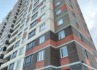Продаю 2-ком. квартиру, 60.7 м2, Мурино, улица Шоссе в Лаврики, 64к1, ЖК Северный