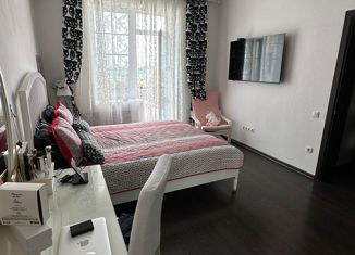 Продается 1-ком. квартира, 41 м2, Краснодар, улица Кирова, 50, улица Кирова