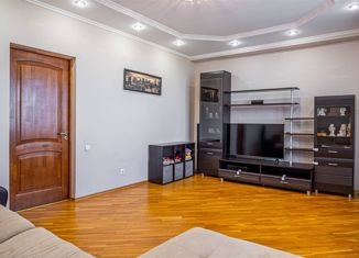 Продам 2-ком. квартиру, 90 м2, Ставрополь, улица Лермонтова, 210, микрорайон №8