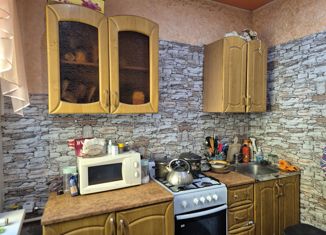 Продажа двухкомнатной квартиры, 67.8 м2, Соликамск, улица Черняховского, 15