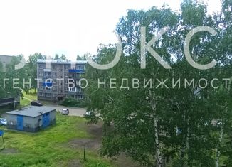 Трехкомнатная квартира на продажу, 60.4 м2, Кемеровская область, улица Новаторов, 3