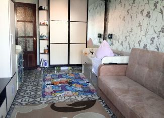 Продаю 1-ком. квартиру, 32.6 м2, Бор, Молодёжная улица, 1