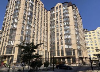 Двухкомнатная квартира на продажу, 64 м2, Каспийск, проспект Акулиничева, 5