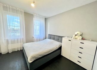 Продается 1-комнатная квартира, 41.7 м2, Екатеринбург, улица Азина, 31, метро Динамо