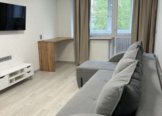 Продам 2-ком. квартиру, 44 м2, Братск, проспект Ленина, 19