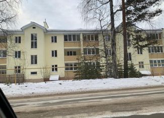 Продаю 1-ком. квартиру, 36.7 м2, поселок городского типа Рефтинский, Солнечная улица, 8