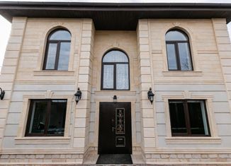Продам дом, 176 м2, посёлок городского типа Яблоновский, улица Чапаева