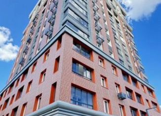 Продажа 3-комнатной квартиры, 75 м2, Киров, Краснополянская улица, 3