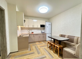 Продается 2-комнатная квартира, 50 м2, Краснодар, улица Карякина, 27, микрорайон Московский