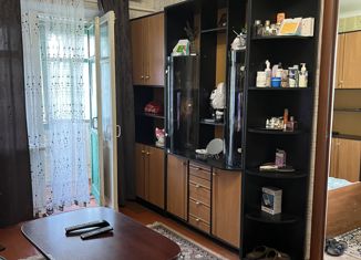 Продаю двухкомнатную квартиру, 42.6 м2, Шахты, Майская улица, 22