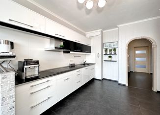 Продажа 2-комнатной квартиры, 76.9 м2, Санкт-Петербург, проспект Пятилеток, 2, проспект Пятилеток