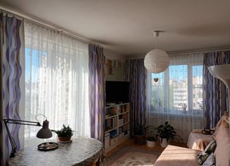 Продается четырехкомнатная квартира, 73 м2, Санкт-Петербург, Поэтический бульвар, 5, метро Проспект Просвещения