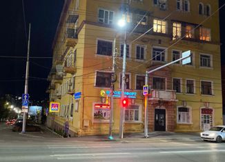 Продаю комнату, 200 м2, Саратов, улица имени И.С. Кутякова, 22, Волжский район