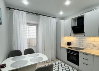 Продажа 2-комнатной квартиры, 42.6 м2, Октябрьский, улица Рахимьяна Насырова, 1